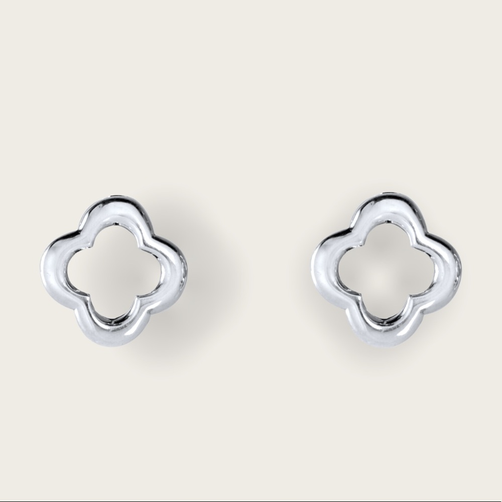New 4 leaf clover post earrings